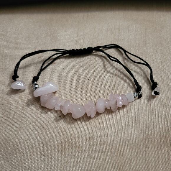 Rose quartz crystal chip adjustable bracelet - Picture 4 of 4